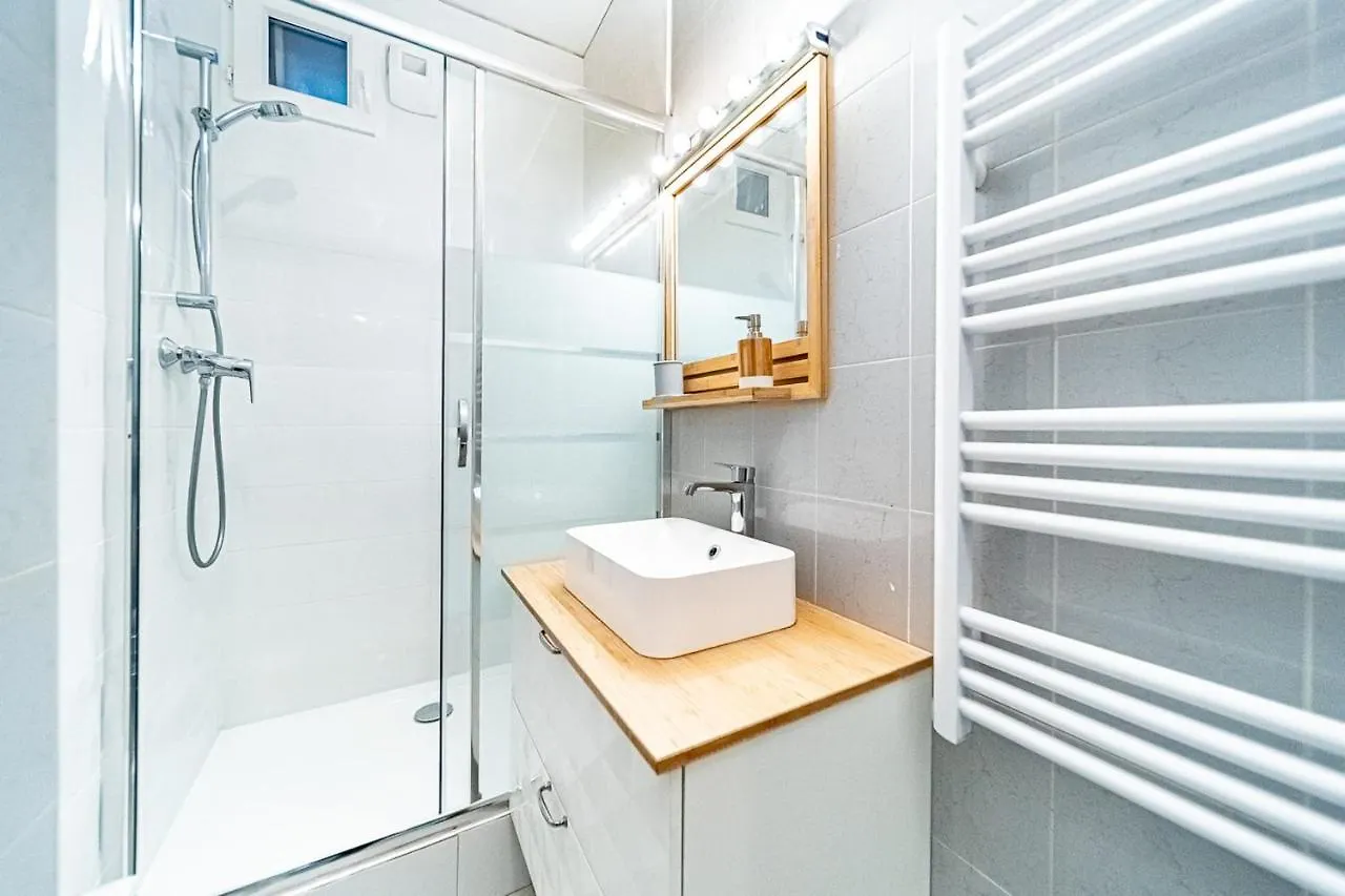 Le Jean Jaures- 2 Chambres- Gerland-Tony Garnier Lyon 0*,  France